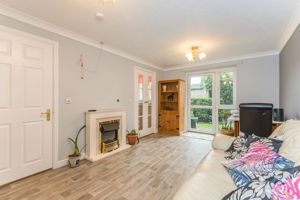 LIVING ROOM- click for photo gallery